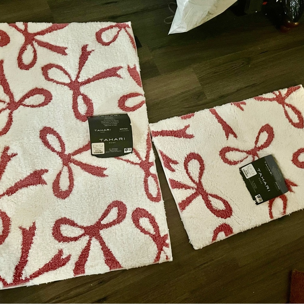 Tahari Pink and White Bow Accent Rugs